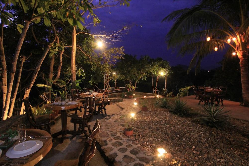 Villa Khadine Grand Vista Resort Coron Exterior photo