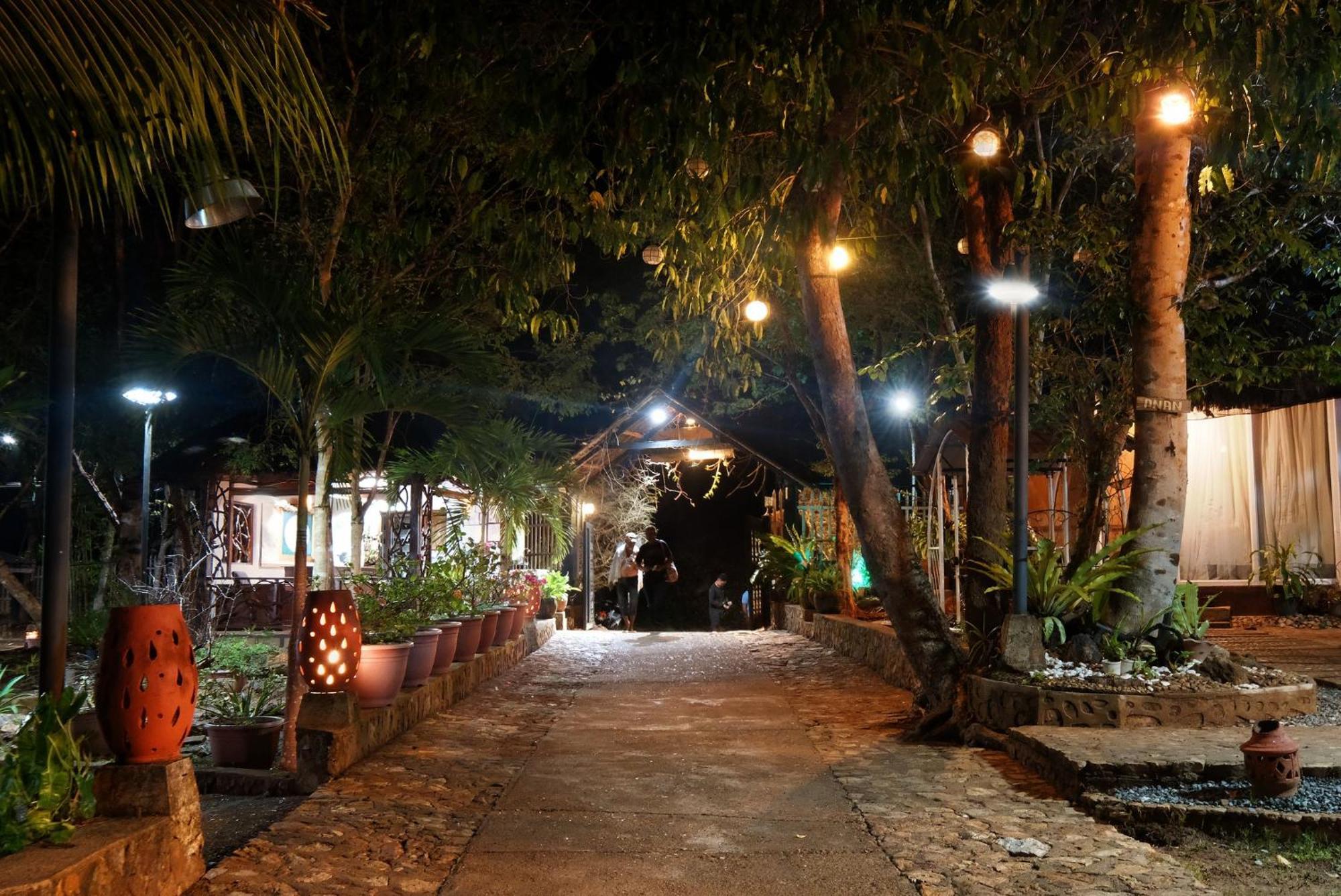 Villa Khadine Grand Vista Resort Coron Exterior photo